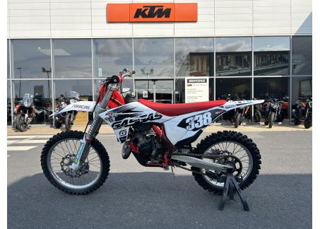 MC 125
