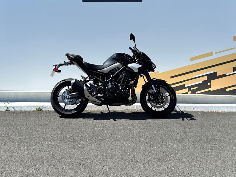 KAWASAKI Z900