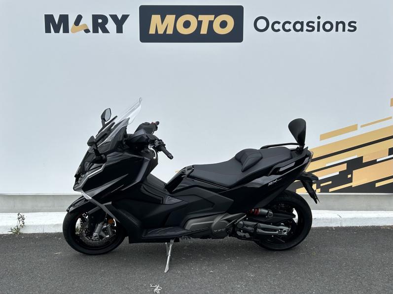 KYMCO AK 550