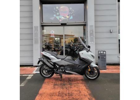 YAMAHA XP T-MAX 560 TECH MAX